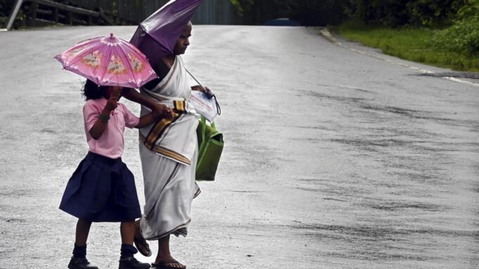 29 অক্টোবর কেরালার আটটি জেলার জন্য হলুদ সতর্কতা | BanglaKagaj.in Google Preferred Source