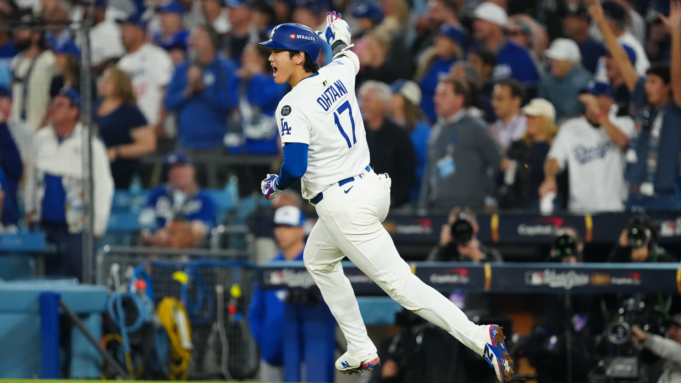 Dodgers Shohei Ohtani ওয়াক-অফ গেম 3 জয় বনাম ব্লু জেস-এ Dodgers Shohei Ohtani ওয়াক-অফ গেম 3 জয় বনাম ব্লু জেস-এ দুই-হোম রান গেমের সাথে একটি ওয়ার্ল্ড সিরিজ রেকর্ড গড়েছে
 | BanglaKagaj.in