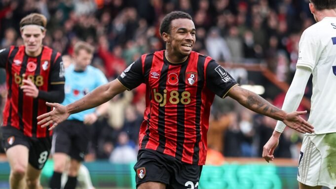 Dyche's Forest-এর বিরুদ্ধে আরামদায়ক জয়ের মাধ্যমে Bournemouth দ্বিতীয় স্থানে চলে Dyche's Forest-এর বিরুদ্ধে আরামদায়ক জয়ের মাধ্যমে Bournemouth দ্বিতীয় স্থানে চলে গেছে
 | BanglaKagaj.in