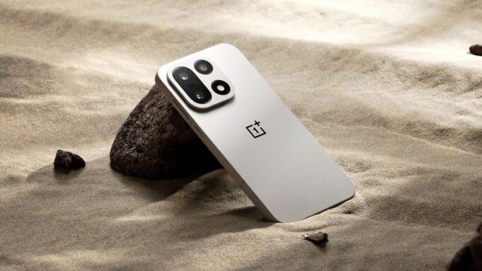 OnePlus 15 আউট হয়ে গেছে - এই 5টি সবচেয়ে বড় OnePlus 15 আউট হয়ে গেছে - এই 5টি সবচেয়ে বড় নতুন বৈশিষ্ট্য
 | BanglaKagaj.in