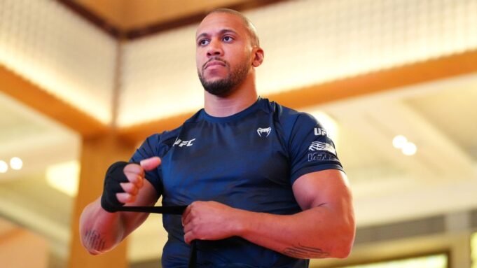 UFC 321 পন্ডিত এবং সেরা বাজি: টম অ্যাসপিনালকে টপকাতে কেউ UFC 321 পন্ডিত এবং সেরা বাজি: টম অ্যাসপিনালকে টপকাতে কেউ কি সিরিল গ্যানকে ধরবে?
 | BanglaKagaj.in