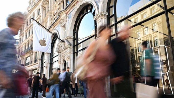 অ্যাপলের বাজার মূল্য ৪ ট্রিলিয়ন ডলারে পৌঁছেছে | BanglaKagaj.in অ্যাপলের বাজার মূল্য ৪ ট্রিলিয়ন ডলারে পৌঁছেছে
 | BanglaKagaj.in