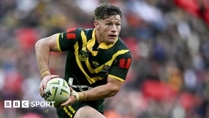 ইয়োর নেতৃত্বে অস্ট্রেলিয়াকে বাদ দেবেন না | BanglaKagaj.in Harry Grant carries the ball