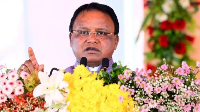 ওড়িশার মুখ্যমন্ত্রী ভক্তদের সাথে ছট পূজা উদযাপনে অংশ নিচ্ছেন | Google Preferred Source