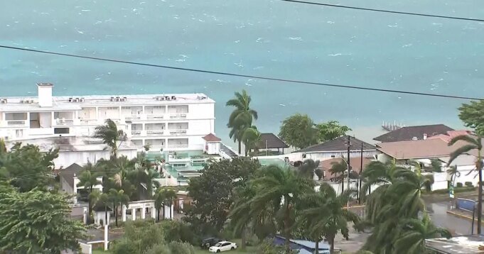 ক্যাটাগরি 5 হারিকেন মেলিসা ক্যারিবিয়ানে আঘাত হানে এবং জ্যামাইকার দিকে অগ্রসর হয়

 | BanglaKagaj.in