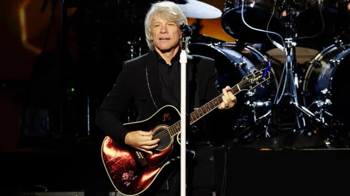 জন বন জোভি সার্জারি তার 'মৃত্যু' ভোকাল কর্ডকে ক্যারিয়ারের শেষ জন বন জোভি সার্জারি তার 'মৃত্যু' ভোকাল কর্ডকে ক্যারিয়ারের শেষ ক্ষতি থেকে বাঁচানোর পরে প্রত্যাবর্তন সফরের ঘোষণা দিয়েছেন
 | BanglaKagaj.in