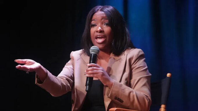 টেক্সাসের প্রতিনিধি জেসমিন ক্রোকেট তার হাউসের আসনকে পুনরায় বিভক্ত করার টেক্সাসের প্রতিনিধি জেসমিন ক্রোকেট তার হাউসের আসনকে পুনরায় বিভক্ত করার হুমকি দেওয়ার পরে একটি সিনেট বিড বিবেচনা করছেন
 | BanglaKagaj.in