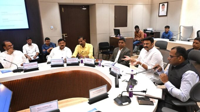 নিশ্চিত করুন যে মানুষের স্বাস্থ্যকর খাবারের অ্যাক্সেস রয়েছে, এপি ভাইস Google Preferred Source