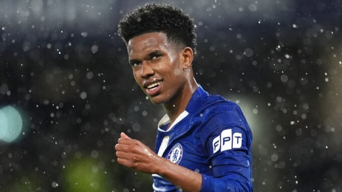 প্রথমার্ধে ক্ষোভের সাথে চেলসি ছুড়ে দেয় তরুণ 10-ম্যান অ্যাজাক্সকে | প্রথমার্ধে ক্ষোভের সাথে চেলসি ছুড়ে দেয় তরুণ 10-ম্যান অ্যাজাক্সকে
 | BanglaKagaj.in