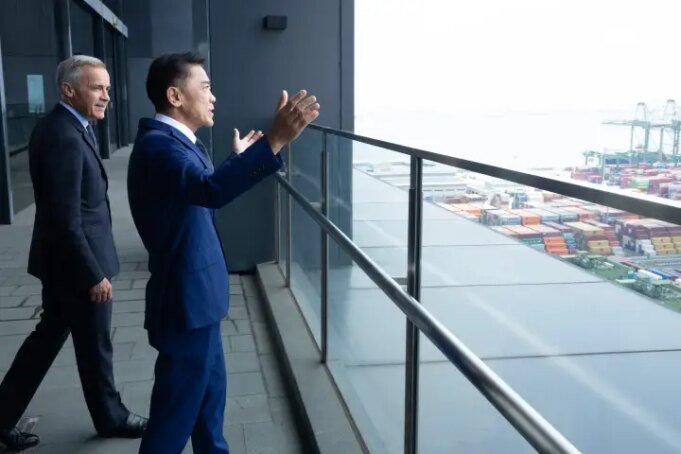 বৃহত্তর অনিশ্চয়তার মধ্যে ঘনিষ্ঠ বাণিজ্য সম্পর্ক স্থাপনের লক্ষ্যে কার্নির সিঙ্গাপুর বৃহত্তর অনিশ্চয়তার মধ্যে ঘনিষ্ঠ বাণিজ্য সম্পর্ক স্থাপনের লক্ষ্যে কার্নির সিঙ্গাপুর সফর
 | BanglaKagaj.in