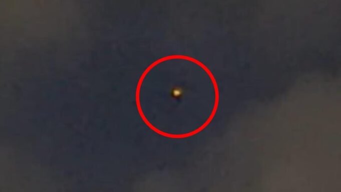 মিনিয়াপলিসের উপর রহস্য: পুলিশ 'রিংড' ইউএফও দ্বারা হতবাক যা পদার্থবিজ্ঞানের মিনিয়াপলিসের উপর রহস্য: পুলিশ 'রিংড' ইউএফও দ্বারা হতবাক যা পদার্থবিজ্ঞানের আইনকে অস্বীকার করে
 | BanglaKagaj.in