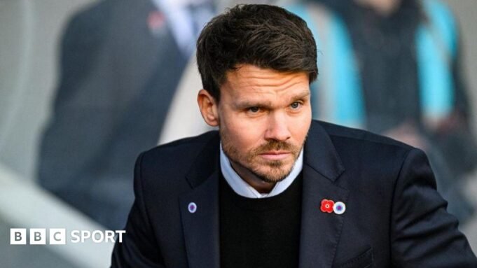 রোহলের প্রথম জয়ের পর রেঞ্জার্সদের 'দারুণ আত্মবিশ্বাস' | BanglaKagaj.in Rangers Head Coach Danny Rohl during a William Hill Premiership match between Rangers and Kilmarnock at Ibrox Stadium, on October 26, 2025, in Glasgow, Scotland.