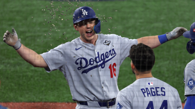 লস অ্যাঞ্জেলেস ব্লু জেস হিসাবে ডজার্সের জন্য গেম 2-এ উইল লস অ্যাঞ্জেলেস ব্লু জেস হিসাবে ডজার্সের জন্য গেম 2-এ উইল স্মিথকে ছাপিয়েছে। ওয়ার্ল্ড সিরিজ বনাম
 | BanglaKagaj.in