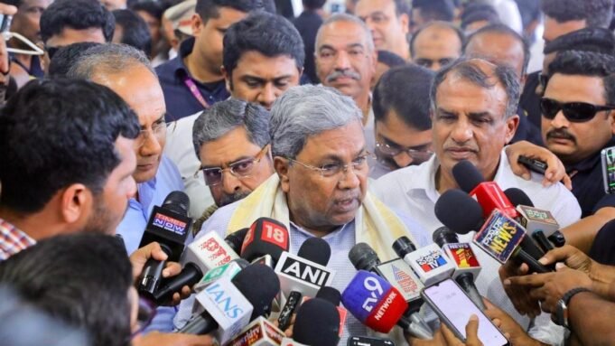 সিদ্দারামাইয়া বলেছেন, কংগ্রেস হাইকমান্ড প্রধানমন্ত্রী বদলানোর সিদ্ধান্ত নেবে | BanglaKagaj.in Google Preferred Source