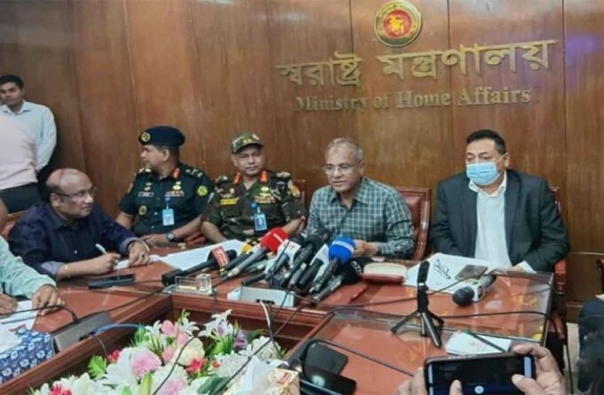 13 নভেম্বর পরিস্থিতি স্বাভাবিক হবে: স্বরাষ্ট্র উপদেষ্টা

 | BanglaKagaj.in