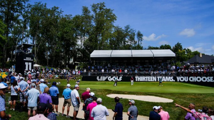 55 থেকে 72 গর্ত থেকে LIV গল্ফের শিফটে প্রবেশ করুন 55 থেকে 72 গর্ত থেকে LIV গল্ফের শিফটে প্রবেশ করুন এবং এর অর্থ কী
| BanglaKagaj.in