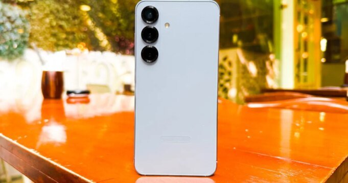 Samsung Galaxy S26 একটি দীর্ঘ প্রতীক্ষিত ডিজাইন পরিবর্তন পেতে পারে এবং আমি উদ্বিগ্ন

 | BanglaKagaj.in