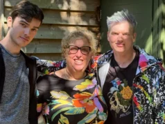 আমি আমার পরিবার এবং সংস্থাকে যুক্তরাজ্য থেকে মার্কিন যুক্তরাষ্ট্রে নিয়ে যাচ্ছি। এখন যেহেতু আমি লক্ষ লক্ষ আনছি, আমি আমার বাচ্চাদের হারানোর বিষয়ে চিন্তিত।
| BanglaKagaj.in আমি আমার পরিবার এবং সংস্থাকে যুক্তরাজ্য থেকে মার্কিন যুক্তরাষ্ট্রে নিয়ে যাচ্ছি। এখন যেহেতু আমি লক্ষ লক্ষ আনছি, আমি আমার বাচ্চাদের হারানোর বিষয়ে চিন্তিত।
| BanglaKagaj.in