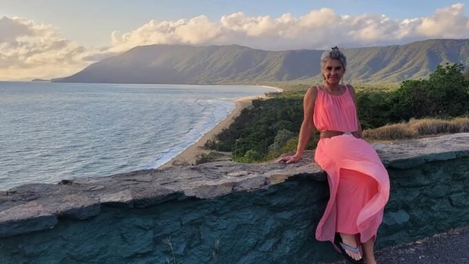 আমি সম্পূর্ণ নীরবে 10 দিন কাটিয়েছি... এটি নৃশংস ছিল কিন্তু আমি সম্পূর্ণ নীরবে 10 দিন কাটিয়েছি... এটি নৃশংস ছিল কিন্তু প্রত্যেকের জীবনে অন্তত একবার এটি করা উচিত
| BanglaKagaj.in