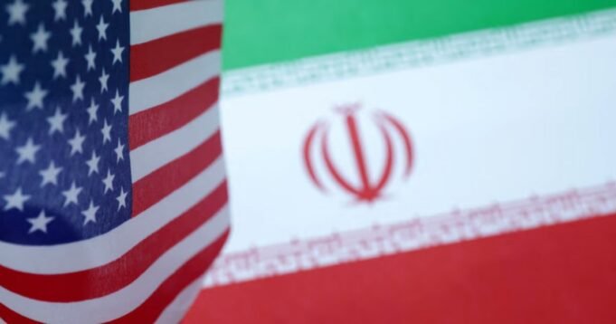 আমেরিকার সঙ্গে 'শান্তিপূর্ণ পারমাণবিক চুক্তি' চায় ইরান

 | BanglaKagaj.in