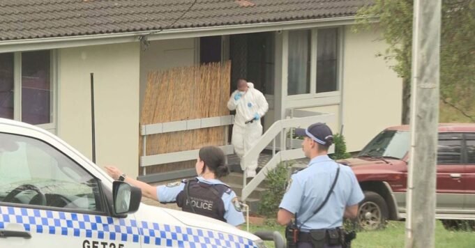 উত্তর এনএসডাব্লুতে বাড়িতে মহিলার মৃত অবস্থায় পাওয়া যাওয়ার পরে তদন্ত উত্তর এনএসডাব্লুতে বাড়িতে মহিলার মৃত অবস্থায় পাওয়া যাওয়ার পরে তদন্ত অব্যাহত রয়েছে
| BanglaKagaj.in