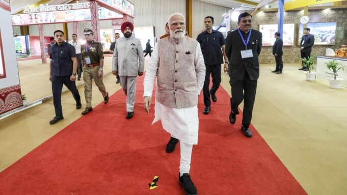 উত্তরাখণ্ড গঠন দিবস: প্রধানমন্ত্রী মোদী 8,260 কোটি টাকার প্রকল্পের উদ্বোধন Google Preferred Source