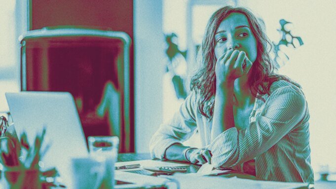 কর্মক্ষেত্রে দুঃখ কিভাবে মোকাবেলা করবেন

 | BanglaKagaj.in