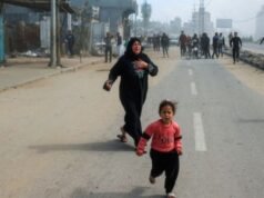 গাজায় মৃতের সংখ্যা ৬৯,০০০ ছাড়িয়েছে
| BanglaKagaj.in গাজায় মৃতের সংখ্যা ৬৯,০০০ ছাড়িয়েছে
| BanglaKagaj.in