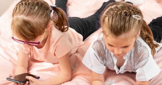 ডেনমার্ক 15 বছরের কম বয়সীদের জন্য সামাজিক মিডিয়া নিষিদ্ধ করেছে ডেনমার্ক 15 বছরের কম বয়সীদের জন্য সামাজিক মিডিয়া নিষিদ্ধ করেছে
| BanglaKagaj.in