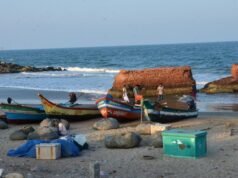 তামিলনাড়ু থেকে ১৪ ভারতীয় জেলেকে গ্রেফতার করেছে শ্রীলঙ্কার নৌবাহিনী
| BanglaKagaj.in Google Preferred Source