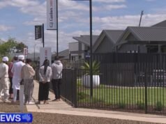 ভিক্টোরিয়ান ডিসপ্লে হোমে কিশোর ছেলে সুইমিং পুল ট্র্যাজেডিতে মারা গেছে
| BanglaKagaj.in ভিক্টোরিয়ান ডিসপ্লে হোমে কিশোর ছেলে সুইমিং পুল ট্র্যাজেডিতে মারা গেছে
| BanglaKagaj.in