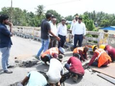 ময়লাদুথুরাইয়ের ৫০ বছরের পুরোনো সারঙ্গাপানি সেতুর সংস্কার শেষ পর্যায়ে
| BanglaKagaj.in Google Preferred Source