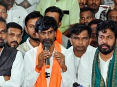 মহারাষ্ট্রের ডাক্তার মারা গেছেন: গারং তার আত্মীয়দের সাথে দেখা করে, তাদের সিএম ফাদনাভিস, ডিসিএমের সাথে কথা বলে
| BanglaKagaj.in Google Preferred Source