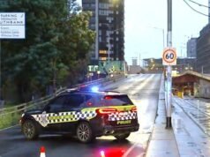 মেলবোর্নে ভ্যান ধাওয়া করার পর একজনকে গ্রেপ্তার করা হয়েছে
| BanglaKagaj.in মেলবোর্নে ভ্যান ধাওয়া করার পর একজনকে গ্রেপ্তার করা হয়েছে
| BanglaKagaj.in