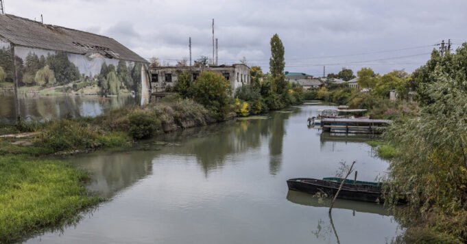 রাশিয়ান যুদ্ধ অব্যাহত থাকায়, ইউক্রেন একটি প্রধান খসড়া ফাঁকি সমস্যার সম্মুখীন হয়েছে

 | BanglaKagaj.in