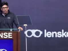 লেন্সকার্ট মূল্যায়ন বিতর্কের পর বোর্সে আত্মপ্রকাশ করবে
| BanglaKagaj.in Peyush Bansal speaks at a podium during Lenskart’s IPO listing ceremony, with the Lenskart logo and NSE branding visible behind him.